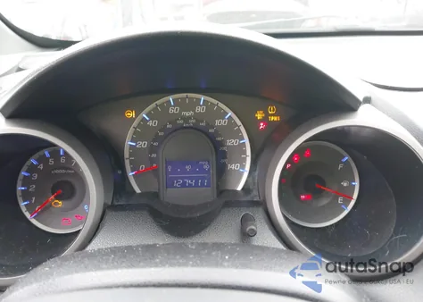 2011 Honda Fit z USA, uszkodzony, nr VIN JHMGE8H3XBC028532